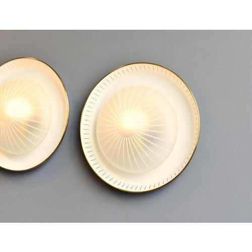White Mid-Century Modern Striped Glass Wall Lights, 1950s, Set of 2 For Sale - Image 8 of 11
