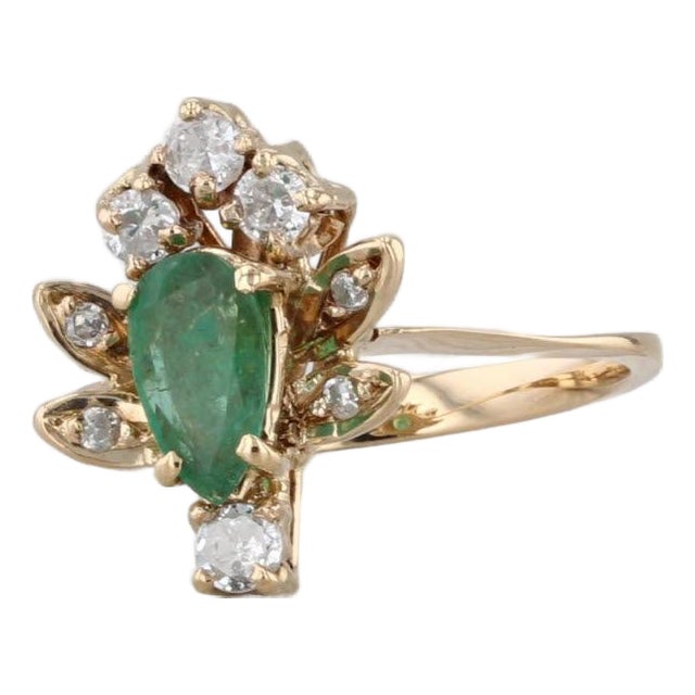 0.47ctw Pear Emerald Diamond Halo Ring 18k Yellow Gold Size 5 For Sale