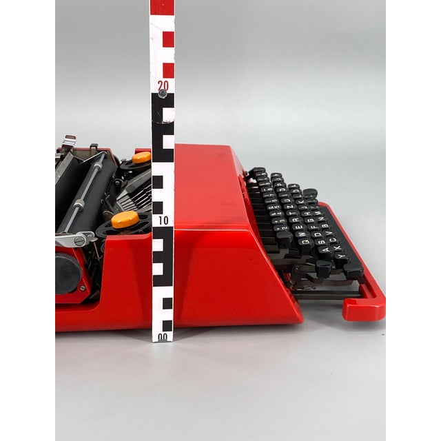 Red Valentine Typewriter by E. Sottsass and P. King for Olivetti, Italy, 1970s For Sale - Image 17 of 18