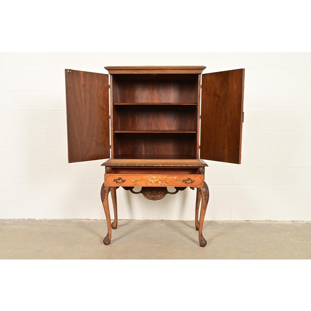1920s Berkey & Gay Style Antique Georgian Carved Satinwood Hand Painted Bookcase or Bar Cabinet, Circa 1920s For Sale - Image 5 of 13