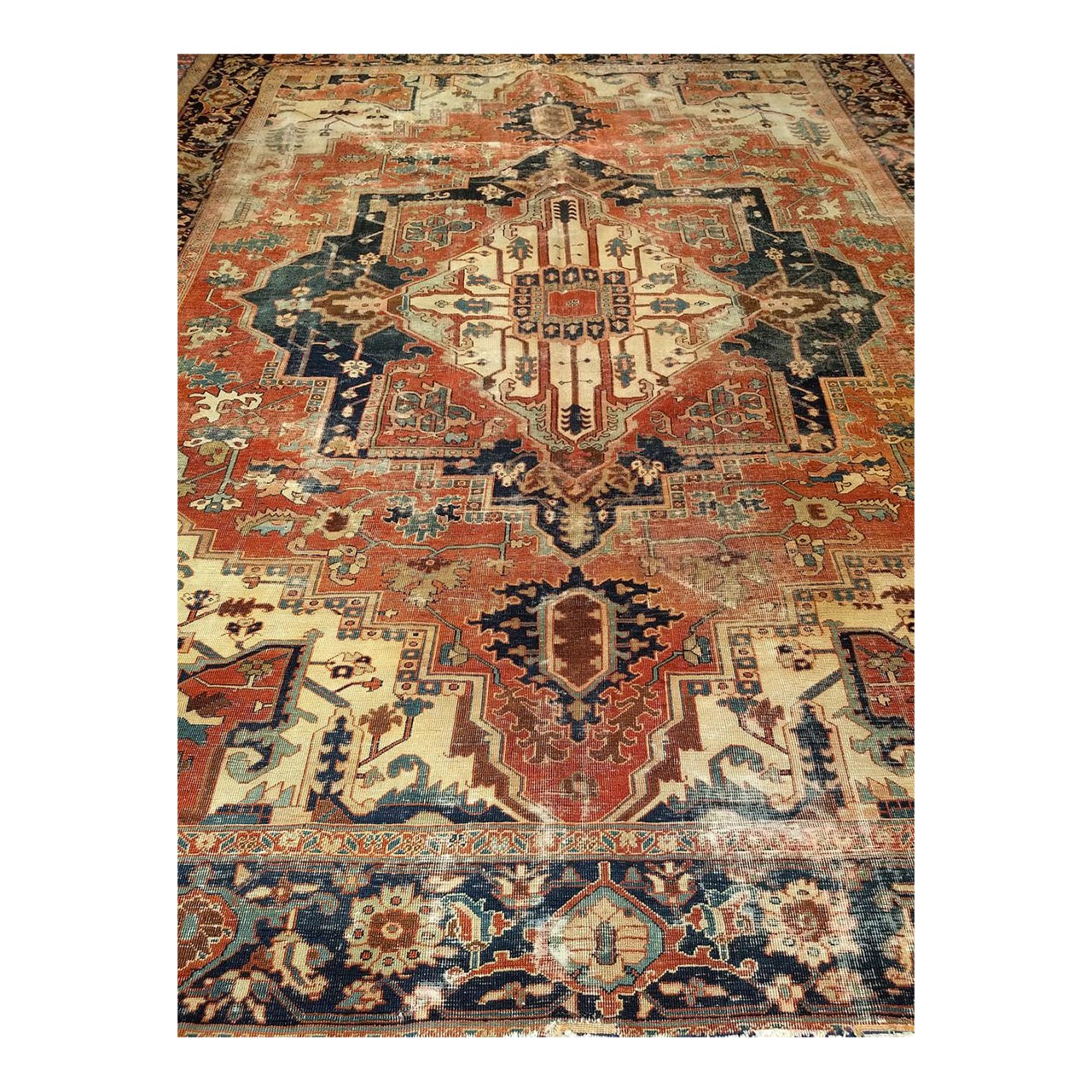 Antique Heriz Serapi Rug, Hand-Knotted Wool, Geometric Medallion ...