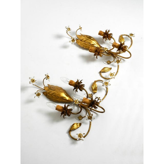1980s Italian Gold Plated Floral Regency Murano Glass Sconces, 1980s, Set of 2 For Sale - Image 5 of 18