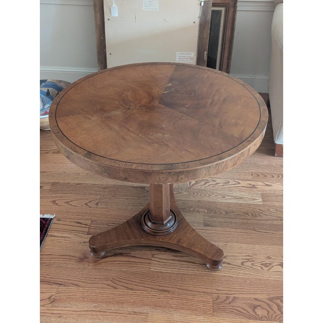 Beautiful antique round table. Burl wood veneer edging. Regency Style, by WM A. Berkey Furniture 27" diameter; 25 3/8" in...