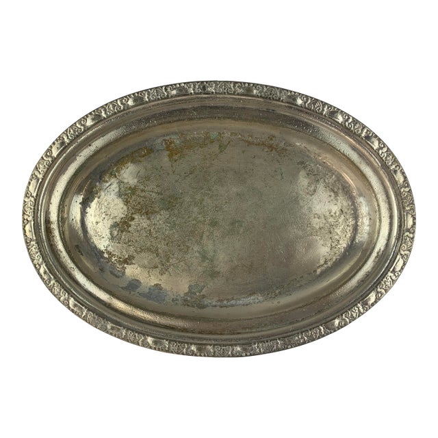 Mid 20th Century Waldorf Astoria Hammered Silver-Plated Medium Size Serving Tray For Sale
