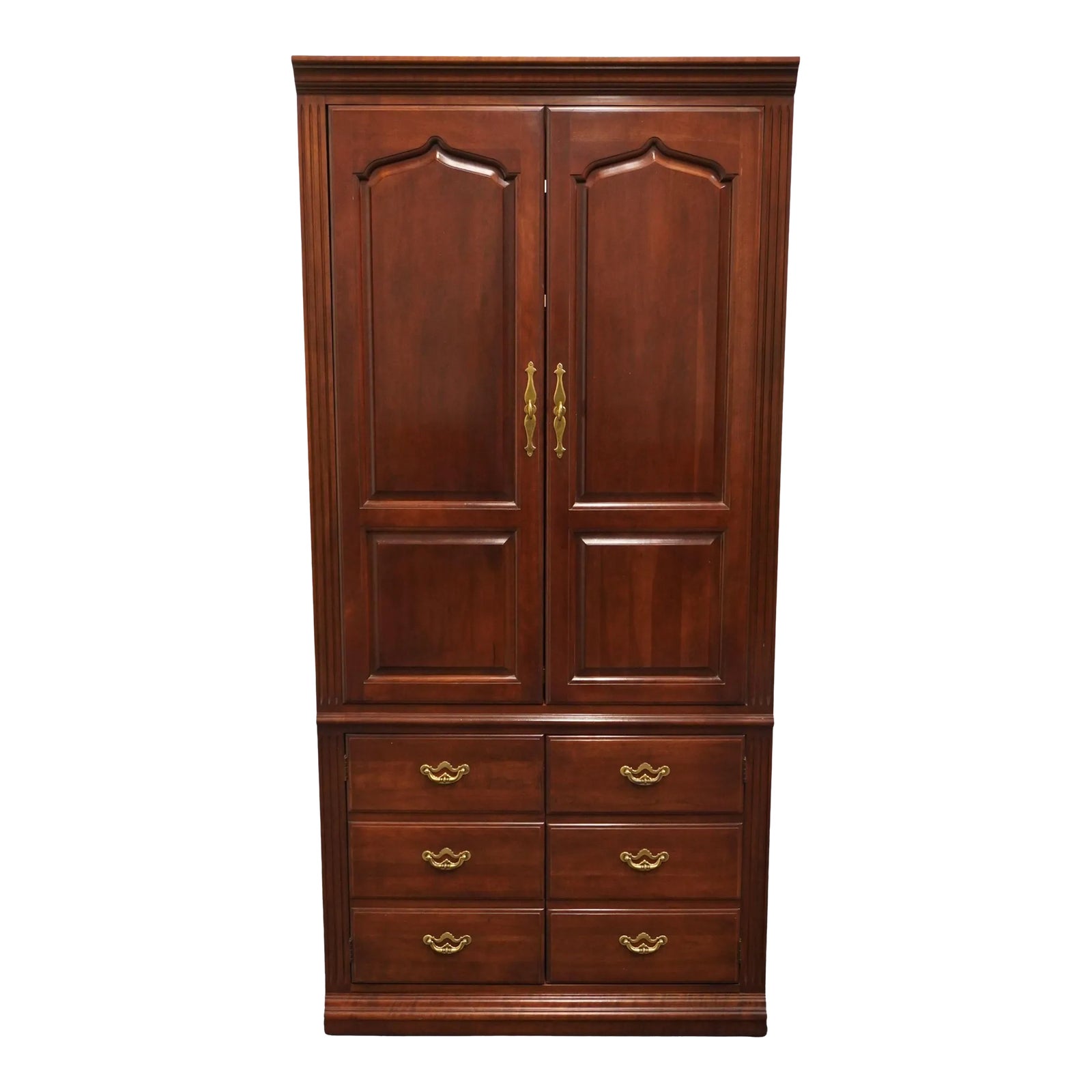 Thomasville Furniture Collector's Cherry Traditional Style 38" Media
