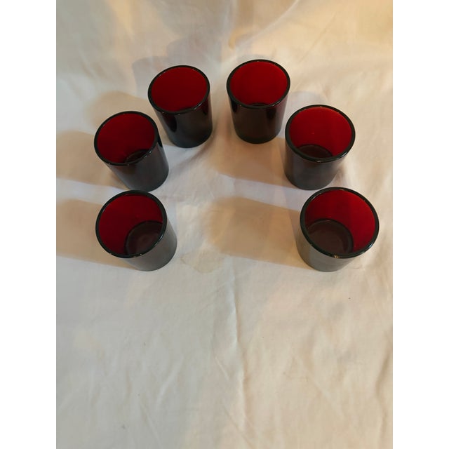 Wheaton Co. 1970 Honeycomb Decanter & 6 Anchor Hocking Shot Glasses For Sale - Image 9 of 12