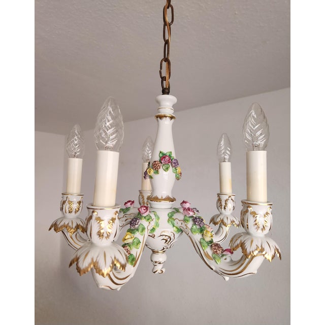 Baroque Vintage Hand-Shaped Gilded Five-Light Porcelain Chandelier from Capodimonte, 1940s For Sale - Image 3 of 18