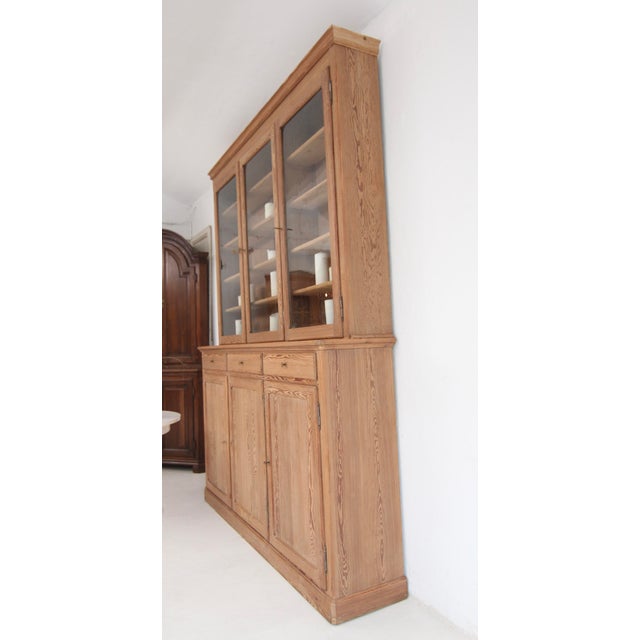 Large Pine Display Cabinet, 1930s For Sale - Image 6 of 18