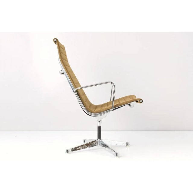 Model 682 Swivel Armchair by Charles & Ray Eames for Herman Miller, 1958 For Sale - Image 6 of 18