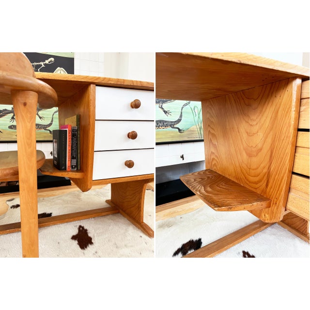 Postmodern 1980s Pine Wood writing Desk in the style of Guillerme & Chambron For Sale - Image 9 of 12