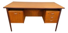 Example of Executive Desks