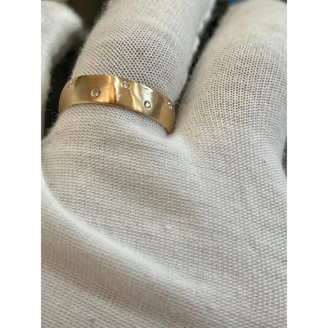 12 Flush Set Bezel Diamond Eternity Wedding Band in 14 Karat Yellow Gold For Sale - Image 14 of 18
