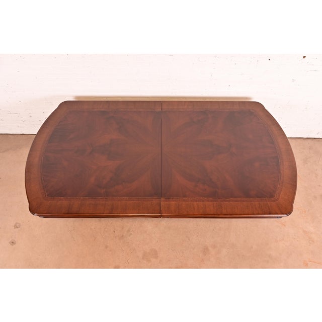 Karges Furniture Style Italian Neoclassical Inlaid Burl Wood and Parcel Gilt Extension Dining Table, Newly Refinished For Sale - Image 11 of 16