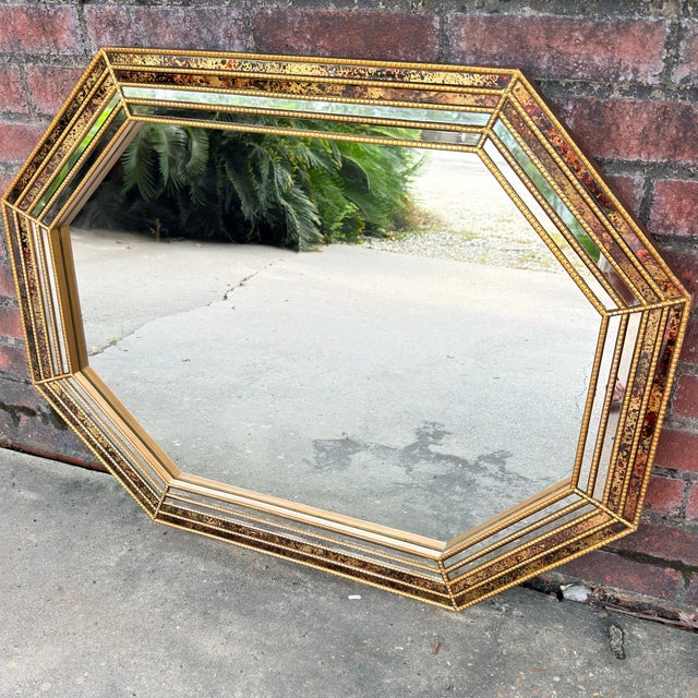 Chinoiserie 1970s Octagonal Églomisé Mirror in Faux Tortoise - Hollywood Regency Style - Styled After Maison Jansen For Sale - Image 3 of 11