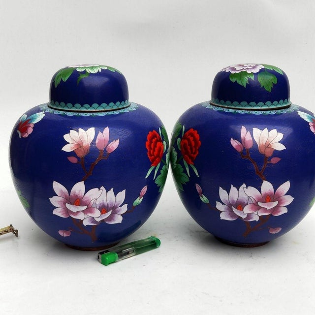 Dimensions: Height 25 cm (9.8") x Diameter 20 cm (7.9") Material: Cloisonné Enamel on Metal (Copper/Brass) Style:...