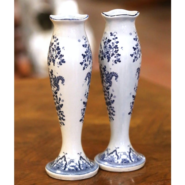 Early 20th Century Pair of Early 20th Century Dutch Delft Blue and White Faience Bud Vases For Sale - Image 5 of 11