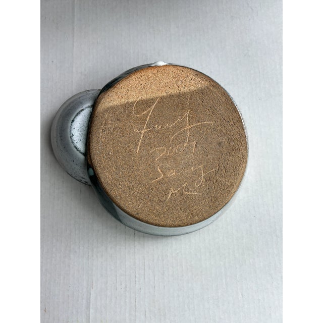 1990s Traditional Pottery Chip Dip Serving Bowl For Sale - Image 4 of 5