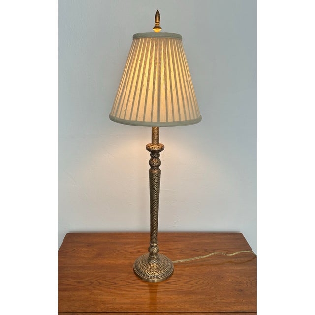Beautiful Vintage Bradburn Gallery pounded brass table lamp. Brass 3 way socket. Original shade and finial. Measures 34"...