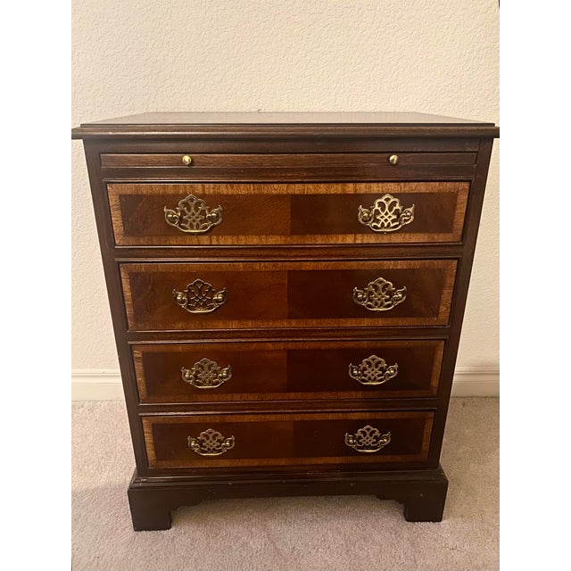 Hickory American Masterpiece Collection Inlaid/Banded Mahogany Chippendale Bedside Chest Vintage For Sale - Image 13 of 13