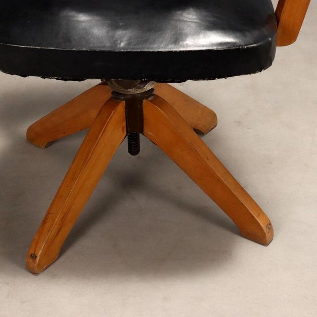 Vintage Swivel Chair in Wood and Leatherette, Italy, 1950s For Sale - Image 6 of 12