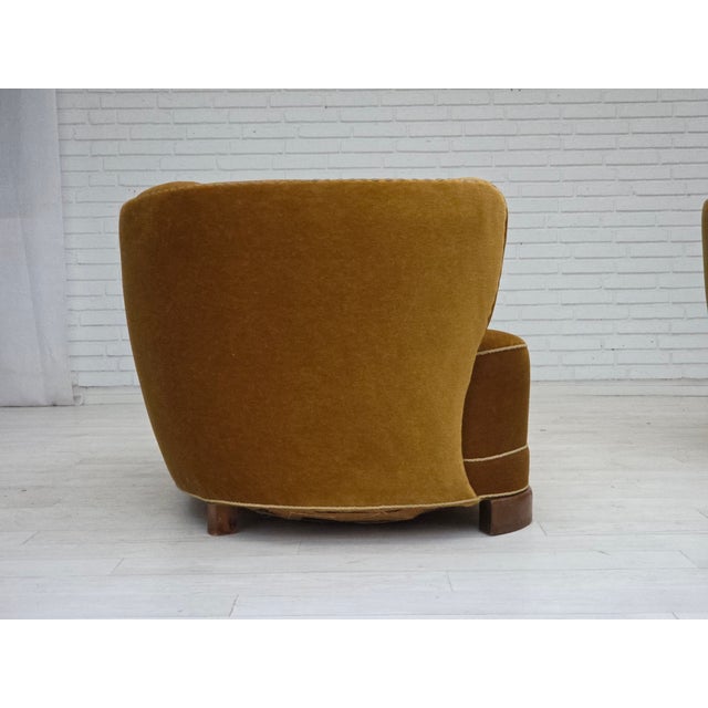 1960s Danish 2-Seater Banan Sofa in Olive Green Furniture Velour, 1960s For Sale - Image 5 of 18