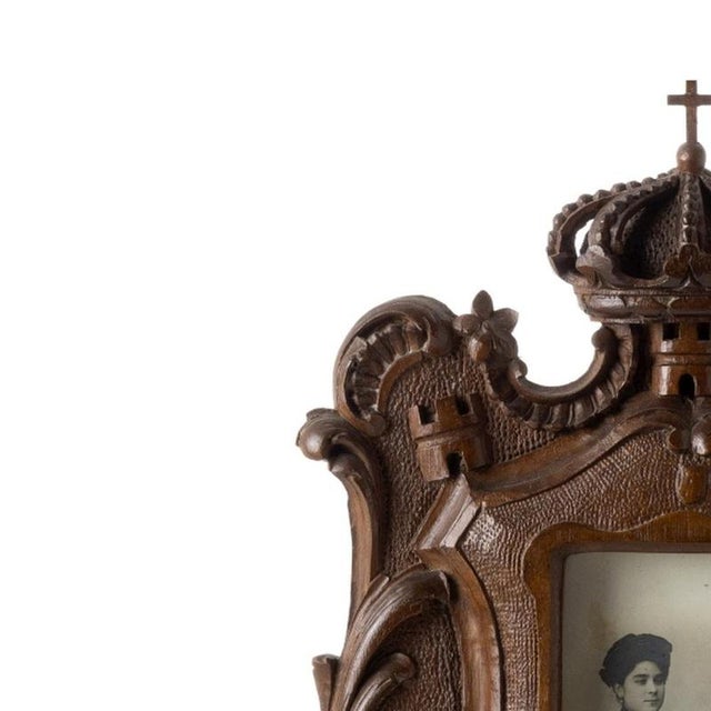 Furniture - Frame - 19th Century. Portuguese; 19th century carved and openwork wood. Containing inside a photograph of...