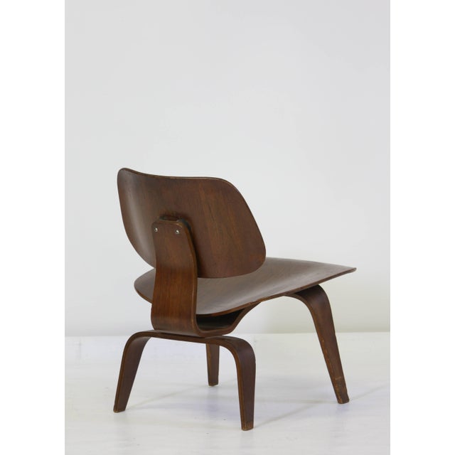 Herman Miller 1940 Early Eames LCW with Evans Label For Sale - Image 4 of 9