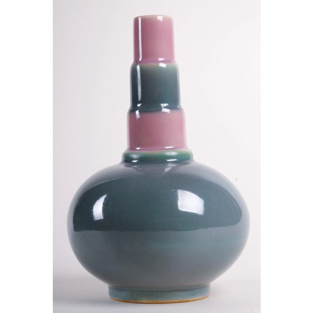 Roseville Futura "The Bottle" Vase. Original black paper label "Roseville Pottery" Circa 1928 - Roseville Futura Art Deco...