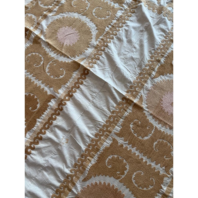 Mid-Century Modern Vintage Hand-Embroidered Large Suzani Bedspread For Sale - Image 3 of 9