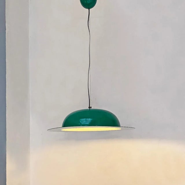 Italian mid-century modern hat-shaped green metal chandelier, 1970s Hat-shaped green chandelier in painted metal, glossy...