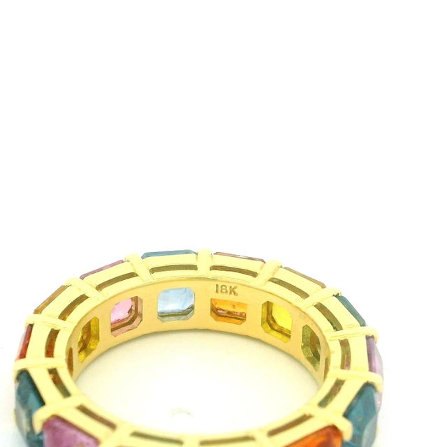 18k Yellow Gold Multi-Color Sapphire Eternity Ring – Italian Fine Jewelry, Size 6 For Sale In Miami - Image 6 of 11