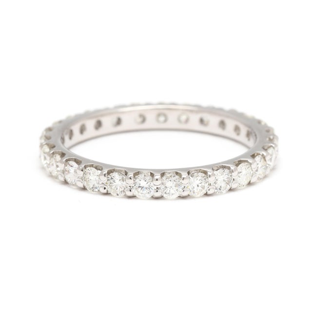 0.75ctw Diamond Band Ring, 14k White Gold, Ring Size 5.25, Stackable For Sale - Image 4 of 7