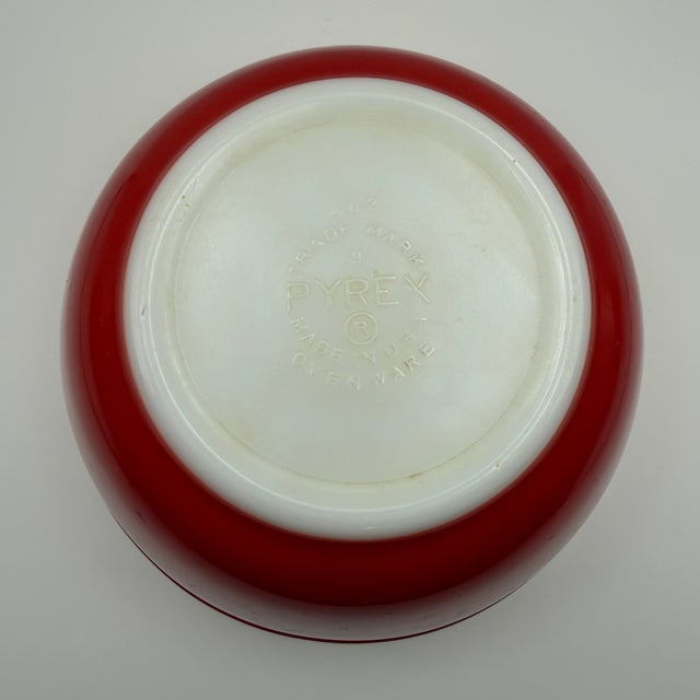Vibrant 1940s Pyrex Primary Colors Mixing Bowl Complete Set For Sale - Image 14 of 17