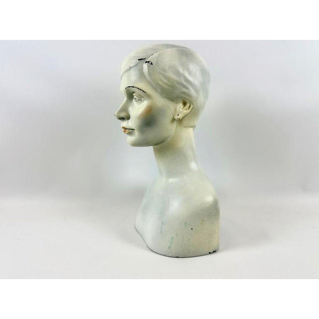 Mid-Century Female Head Mannequin Sculpture, 1950s, in Very Good conditions. Designed 1950 to 1959