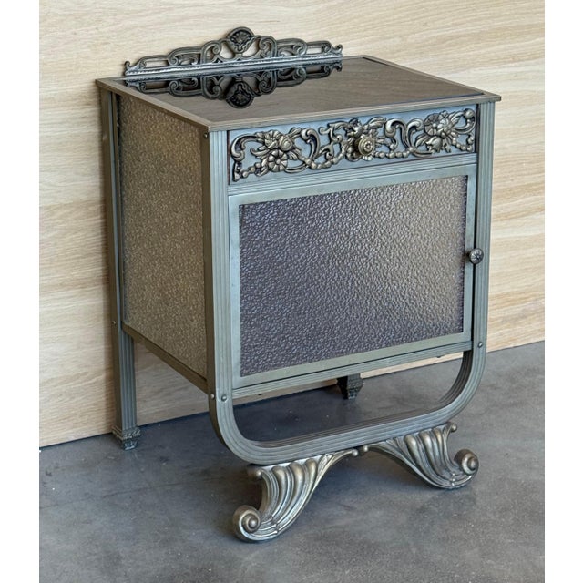 Mid 20th Century Art Deco Pair of Metal Nightstands with Original Crystal door For Sale - Image 18 of 18