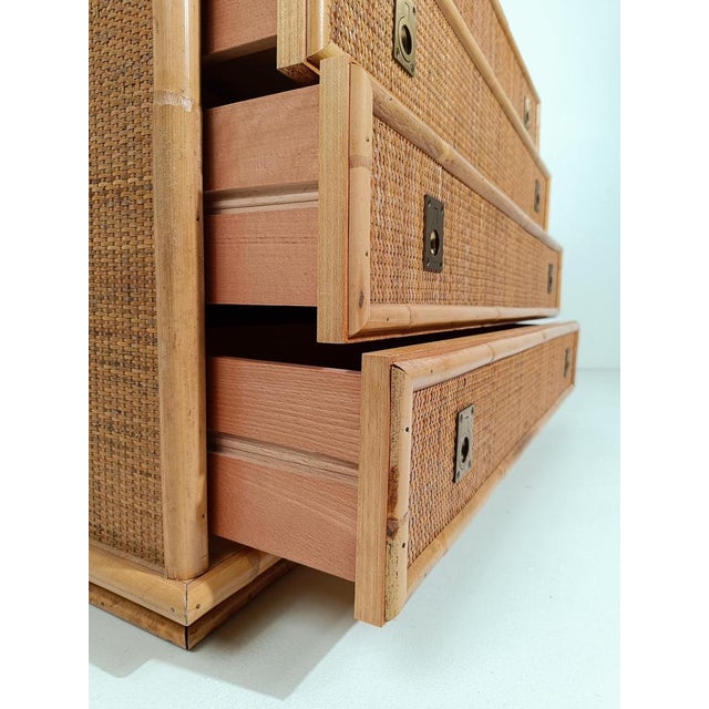 Italian Chest of Drawers with Mirror in Bamboo Wicker & Brass attributed to Dal Vera, 1970s For Sale - Image 9 of 18