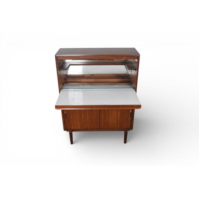 Mid 20th Century Mid 20th Century Beaver + Tapley Narrow Cocktail Bar in Mahogany #2 For Sale - Image 5 of 9