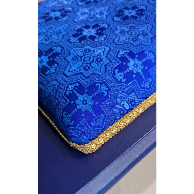 *Custom* Vintage Blue Gossip Bench / Accent Table For Sale In Seattle - Image 6 of 10