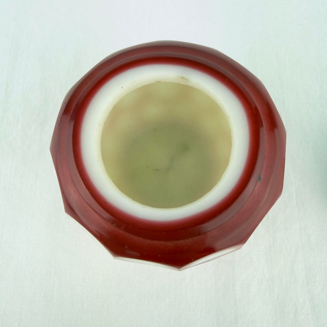 Vintage Chinese Peking Glass Lidded Scholar’s Jar For Sale - Image 6 of 9