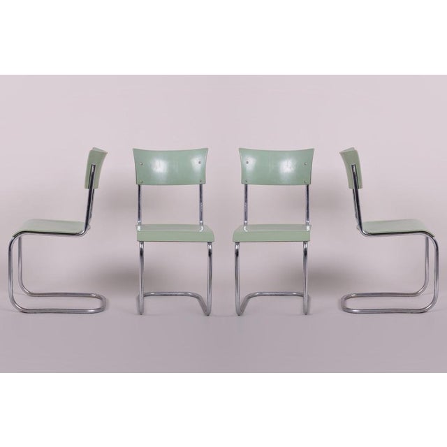 This original Bauhaus chairs manufactured by Robert Slezák are a perfect representation of the simplistic elegance of the...