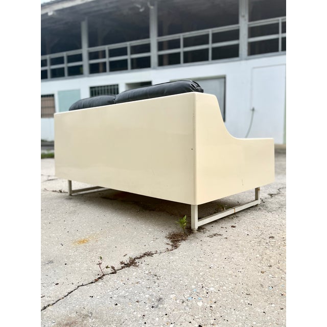 Mid Century Modern Sofa Set in Fiberglass With Black Tufted Cushions | Homecrest Style c.1960s For Sale - Image 12 of 18