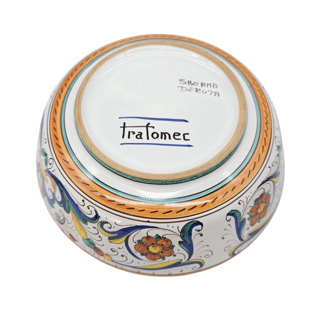 Hand Painted Deruta Italy Raffaelesco Covered Bowl by Sberna – 8" Artisan Pottery For Sale - Image 9 of 9
