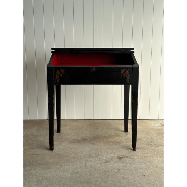 Early American Painted Slant-Front Desk With Stenciled Decoration, C. 1800 For Sale In Greensboro - Image 6 of 16