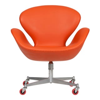 Arne Jacobsen Swan Desk Chair for Fritz Hansen For Sale