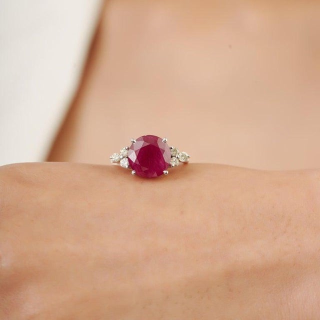 Ruby Red 7.2 Carat Deep Red Round Cut Ruby Diamond Ring in Solid Sterling Silver - Size 6 For Sale - Image 8 of 12