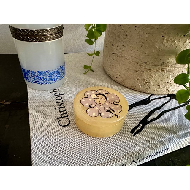 Vintage Italian Alabaster Pill Box with Harlequin Motif by Oscar Vita For Sale - Image 9 of 12