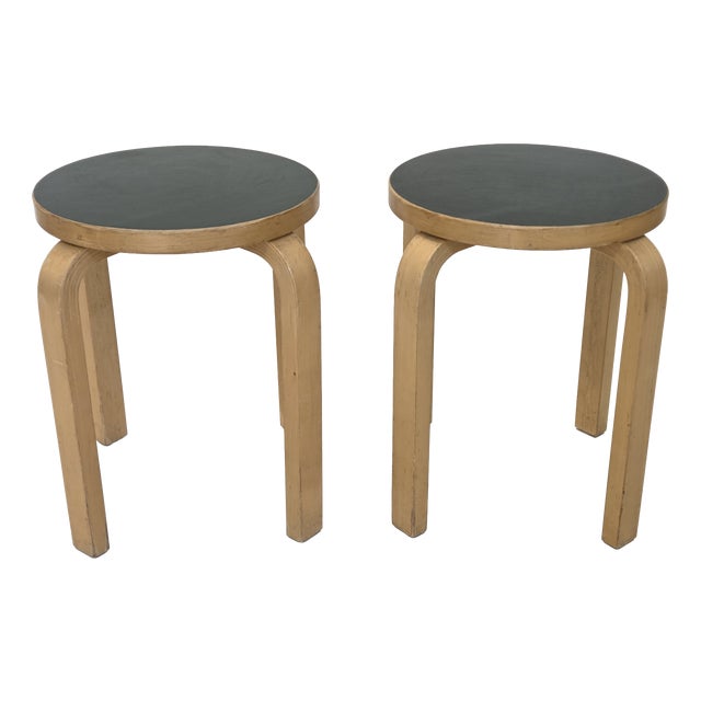 E60 Stools in Green Linoleum by Alvar Aalto for Artek, Finland, 1960s, Set of 2 For Sale