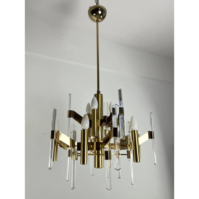 9-Light Chandelier in Gilded Brass and Crystal attributed to Gaetano Sciolari, 1970s For Sale - Image 4 of 8