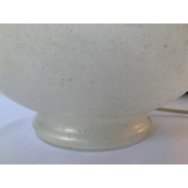 Antique White 1990s Mid-Century Murano Scavo Glass Table Lamp For Sale - Image 8 of 9