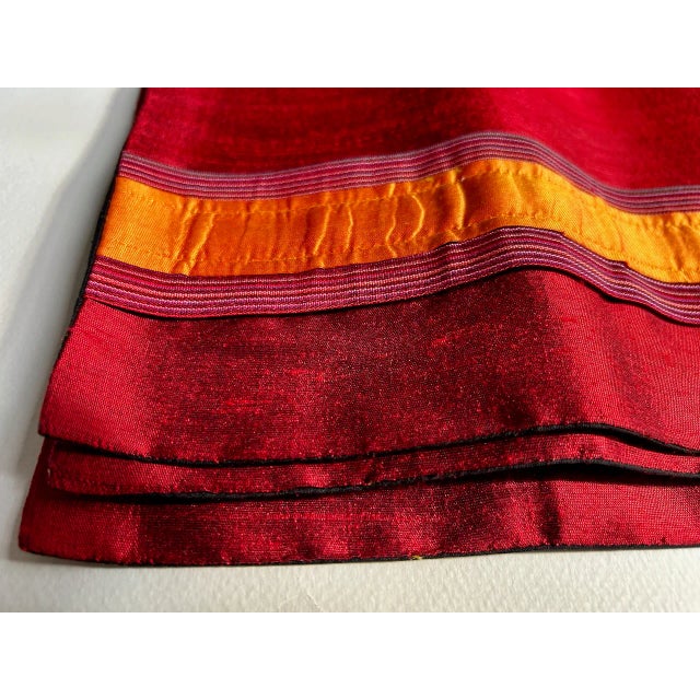 Late 20th C. Boxed Set of 4 Walai Crimson & Orange Stripe Silk Placemats & Napkins For Sale - Image 10 of 18